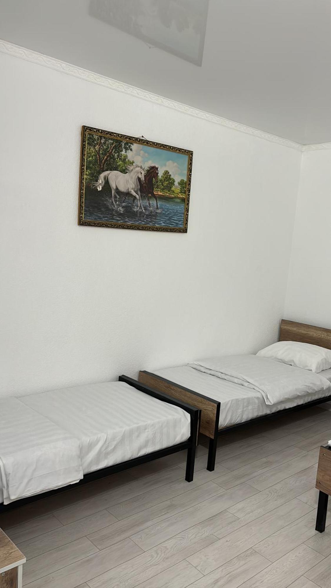 Hostel,Halal Хостел,Халал Tokmok Esterno foto