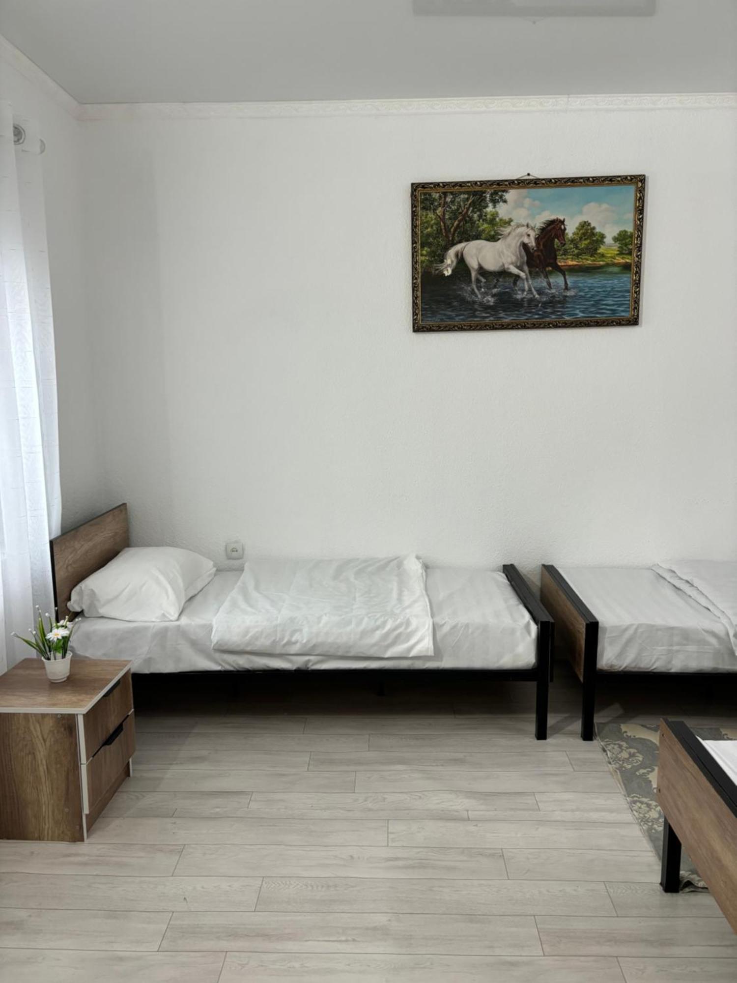 Hostel,Halal Хостел,Халал Tokmok Esterno foto