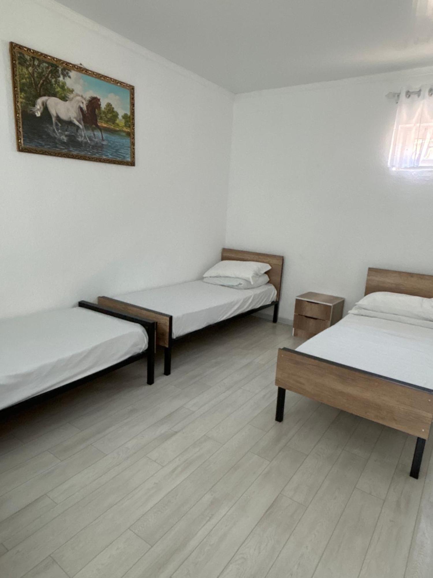 Hostel,Halal Хостел,Халал Tokmok Esterno foto