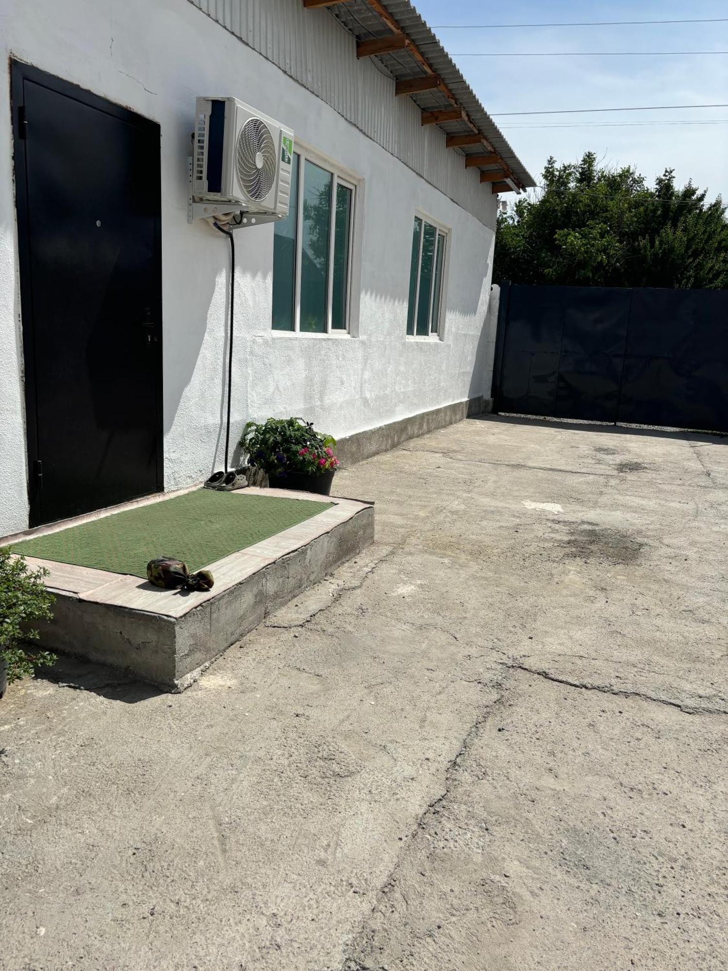 Hostel,Halal Хостел,Халал Tokmok Esterno foto