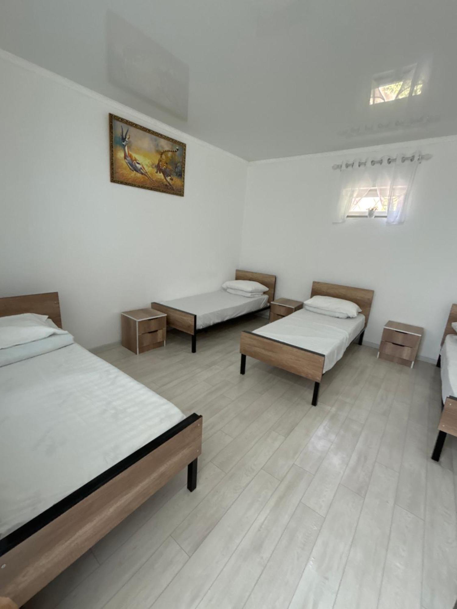Hostel,Halal Хостел,Халал Tokmok Esterno foto