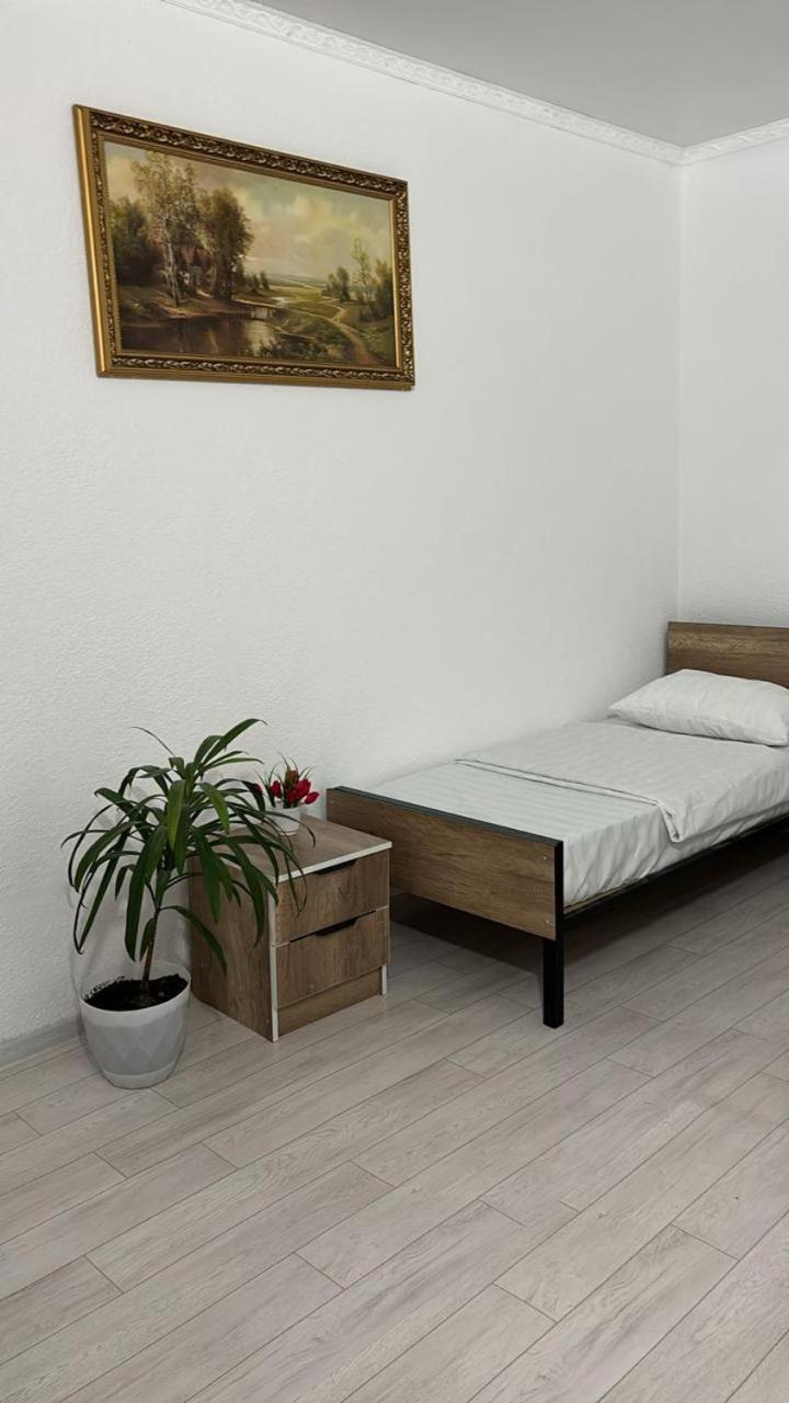Hostel,Halal Хостел,Халал Tokmok Esterno foto