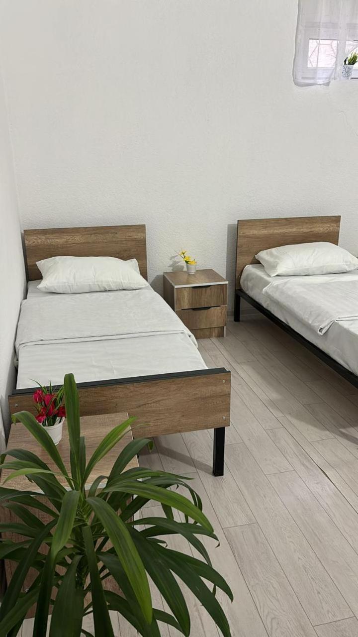 Hostel,Halal Хостел,Халал Tokmok Esterno foto