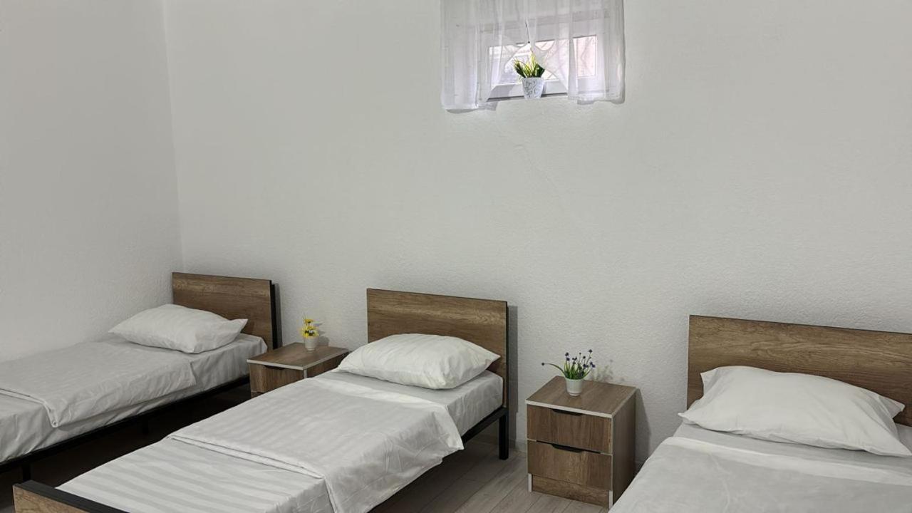 Hostel,Halal Хостел,Халал Tokmok Esterno foto